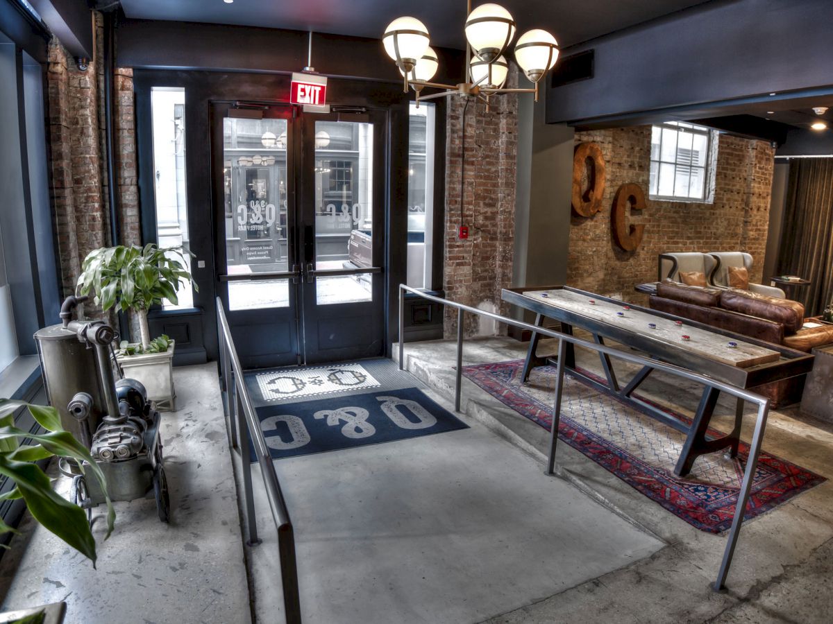 Q&C HotelBar New Orleans, Autograph Collection®